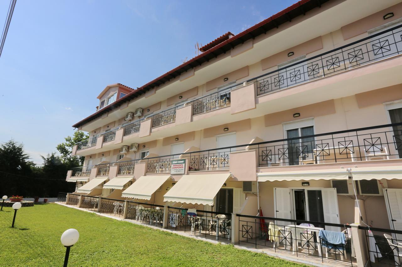 Theramvos Superior Apartments Hanioti Exterior photo